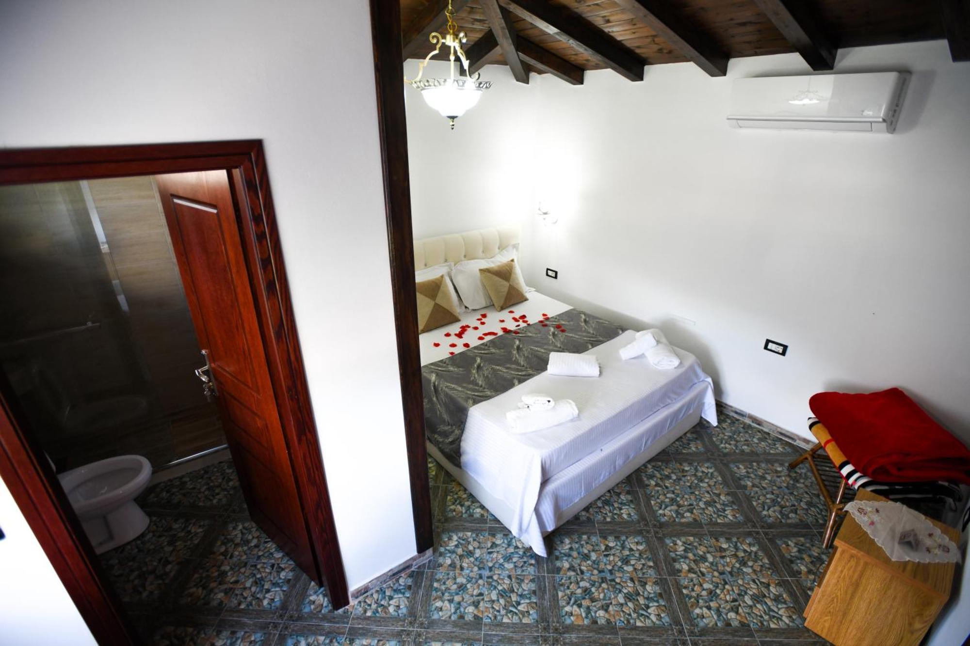 Rezidenca Aurel Center Villa Berat Exterior photo