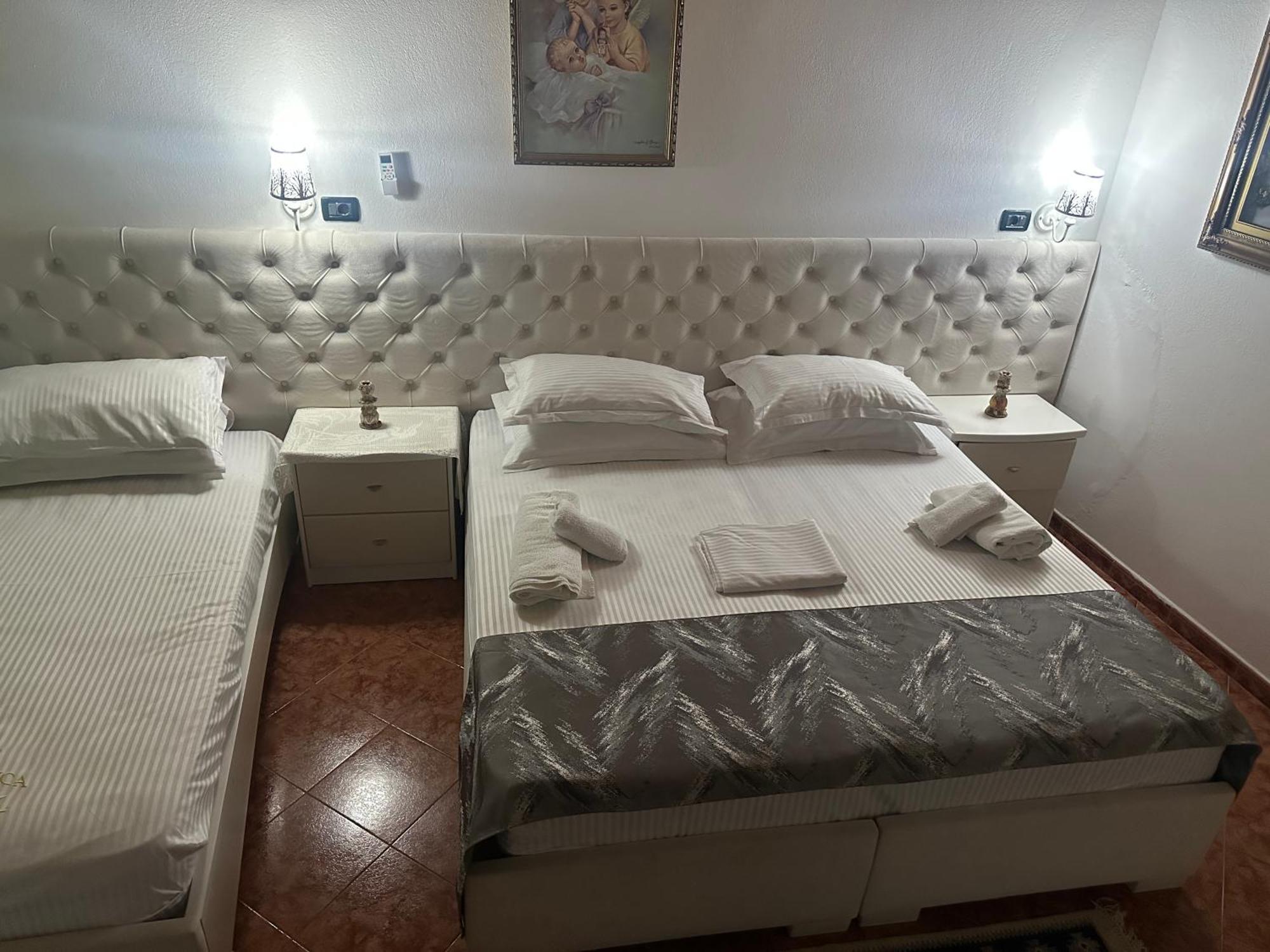 Rezidenca Aurel Center Villa Berat Exterior photo